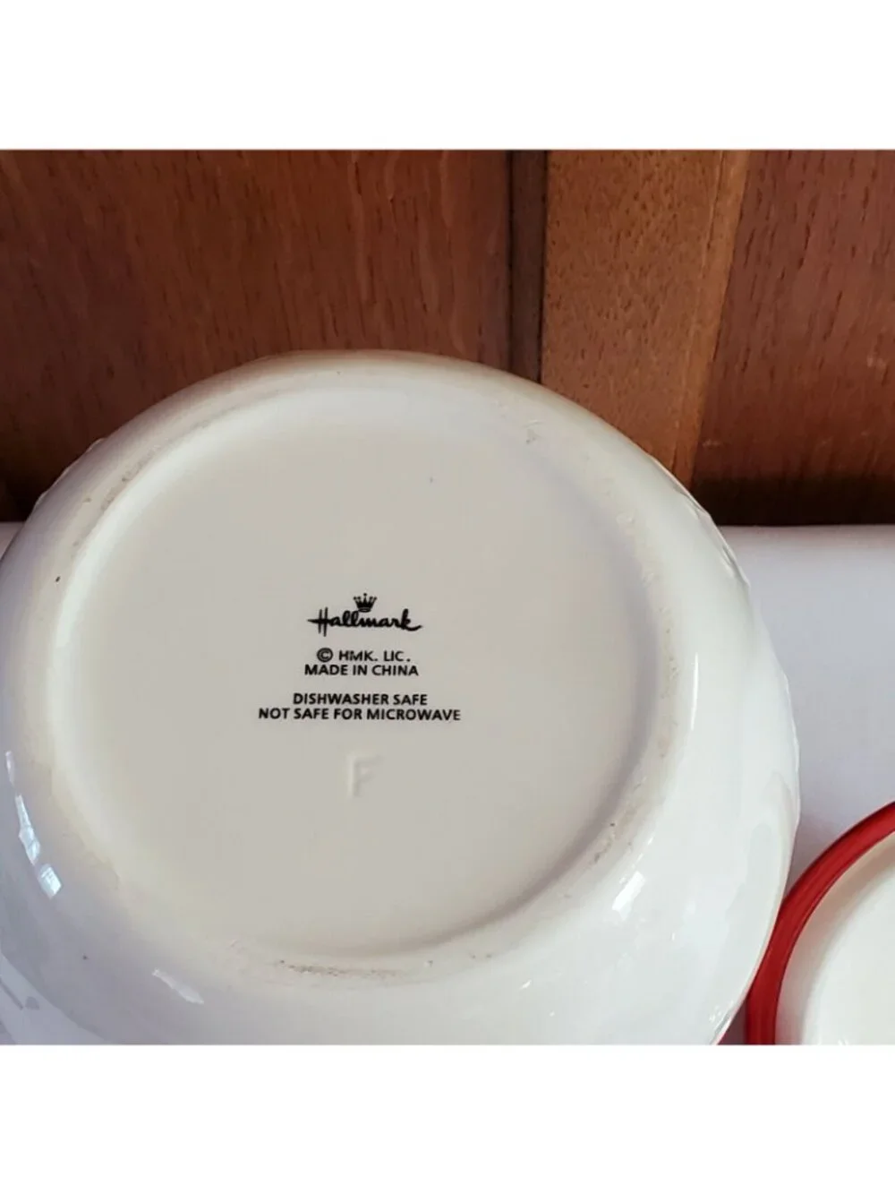 Hallmark this ceramic